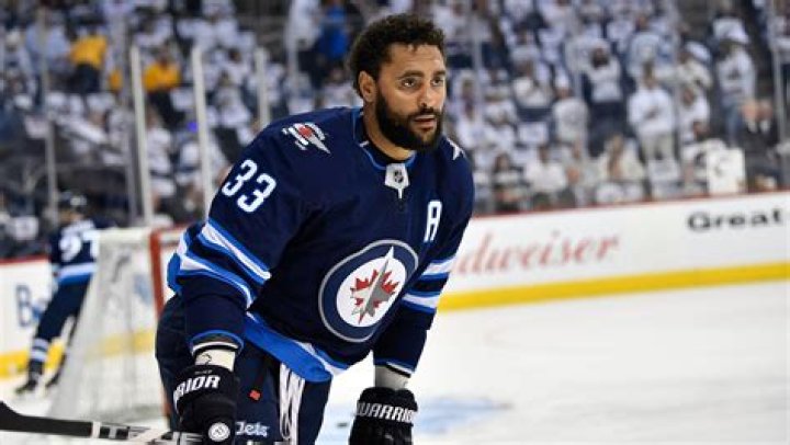 Dustin Byfuglien