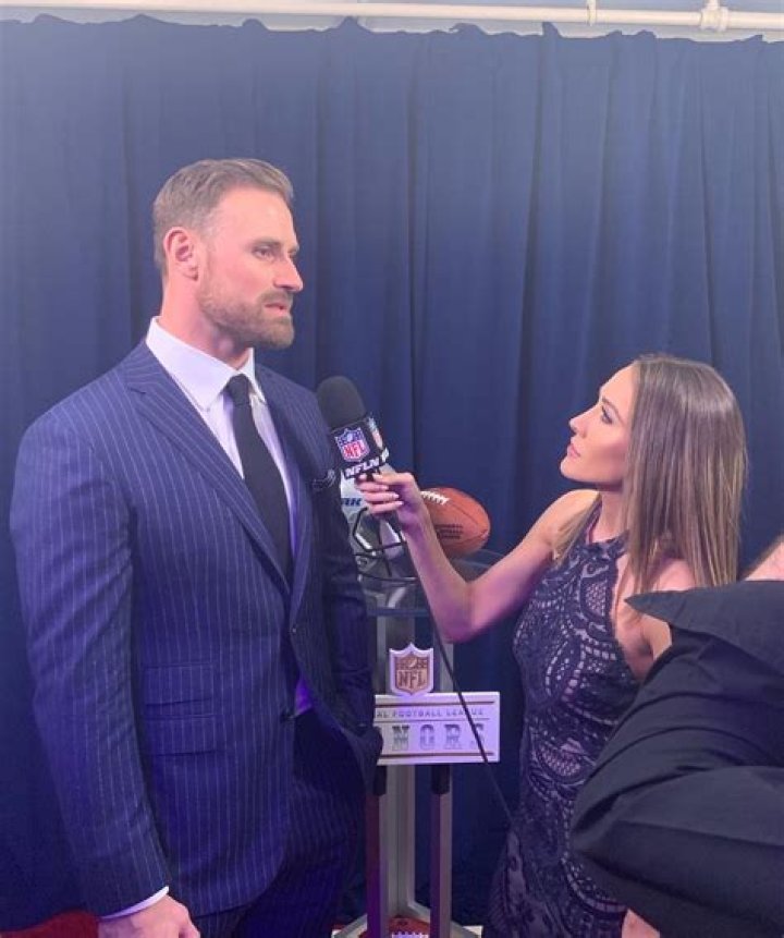 Erin Coscarelli – Celebsgraphy