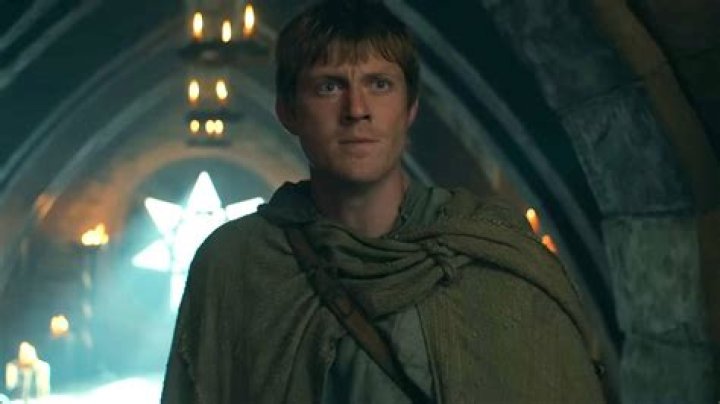 How tall is Peter Stormare