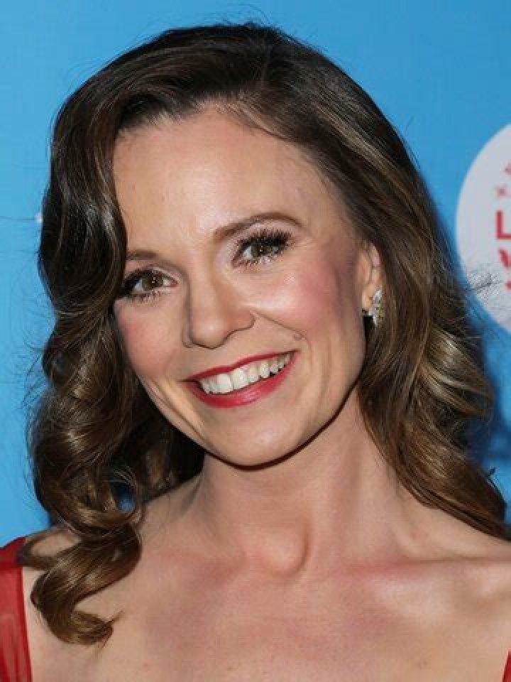 How tall is Rachel Boston