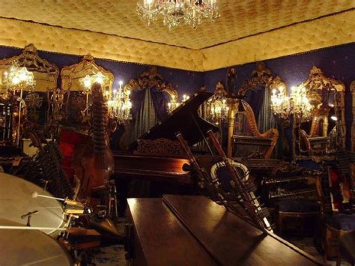 Inside Alex Jordan Jr.'s Wacky House On The Rock