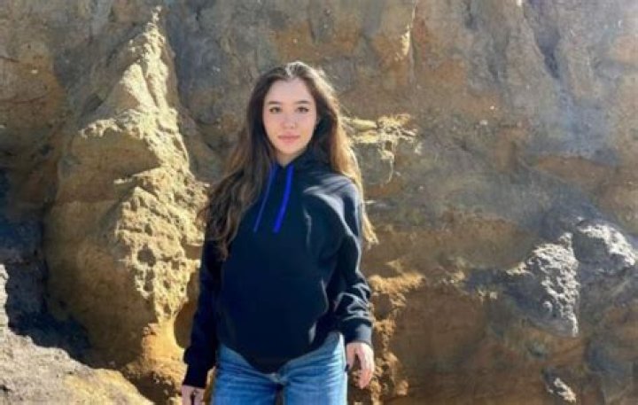 Janel the bear Age | Wiki, Net worth, Bio, Height, Boyfriend