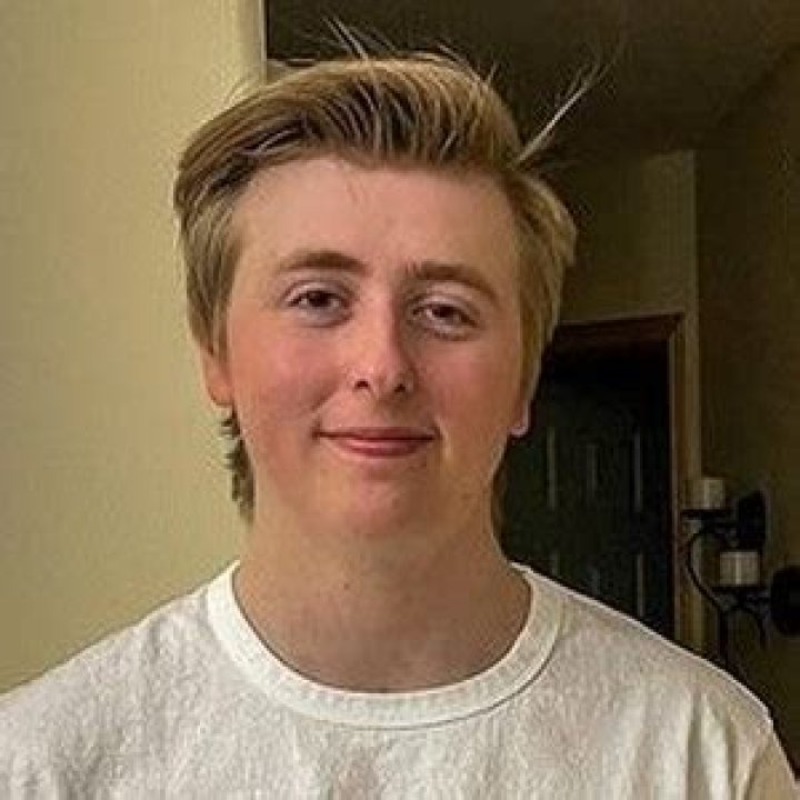 Luke Davidson Age | Wiki, Net worth, Bio, Height, Girlfriend?