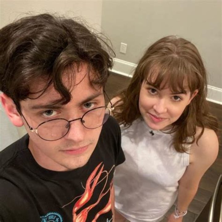 Mud.consumer Age | Wiki, Net worth, Bio, Height, Girlfriend?