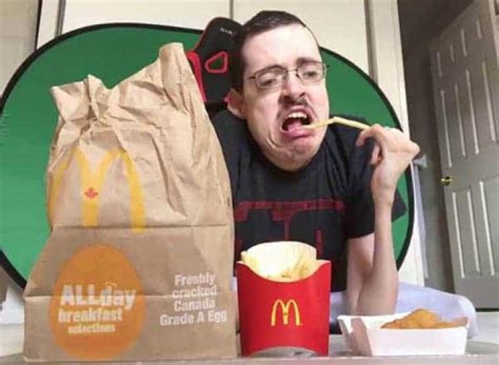 Ricky Berwick Wiki, Disability, Age, Disease, Married to a wife? His Net Worth Details. 2022