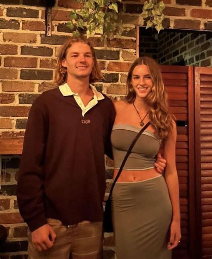 Who Is Emily Feld? Wiki, Height, Weight, Age, Boyfriend, Family, Biography & More